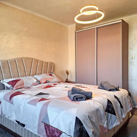 девио чар Ruse